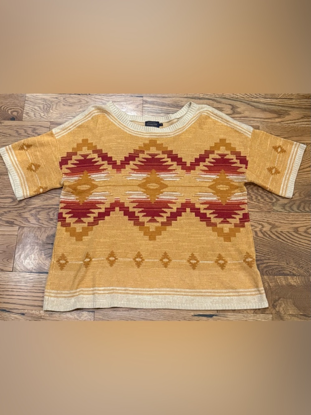 Pendleton. Graphic Short Sleeve Sweater. Honey Multi Combo. Size XL.